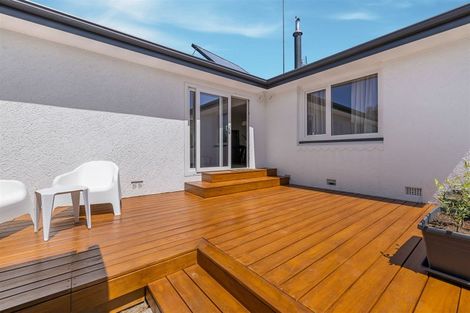 Photo of property in 136 Avonhead Road, Avonhead, Christchurch, 8042