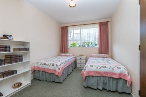 Photo of property in 2 Carew Street, Nawton, Hamilton, 3200