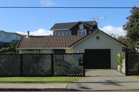 Photo of property in 50 Field Way, Waikanae Beach, Waikanae, 5036