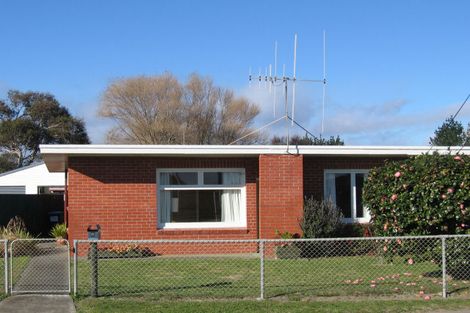Photo of property in 6 Te Rauparaha Street, Otaki, 5512