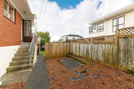 Photo of property in 1/17 Quebec Road, Milford, Auckland, 0620