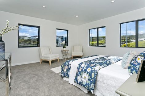 Photo of property in 2 Fender Place, Long Bay, Auckland, 0630