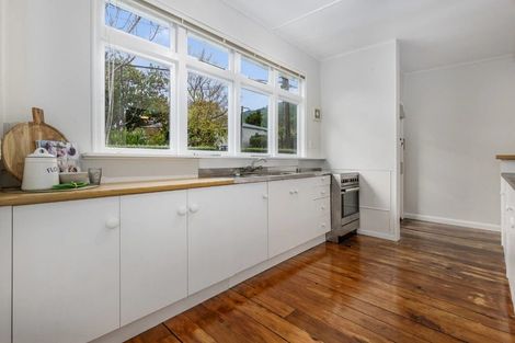 Photo of property in 12 Hira Street, Waikanae, 5036