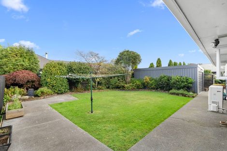 Photo of property in 21 Greendale Avenue, Avonhead, Christchurch, 8042