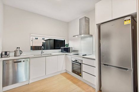 Photo of property in 15 Walsh Road, Papakura, 2110