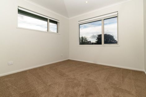 Photo of property in 1 Komarohi Road, Snells Beach, 0920