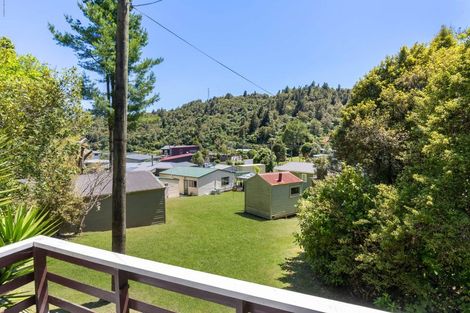 Photo of property in 19 Tombleson Road, Lake Rotoma, Rotorua, 3074
