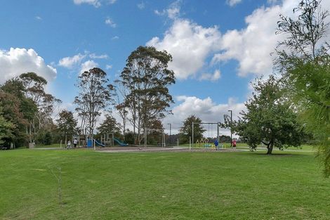 Photo of property in 32/120 Beach Haven Road, Beach Haven, Auckland, 0626