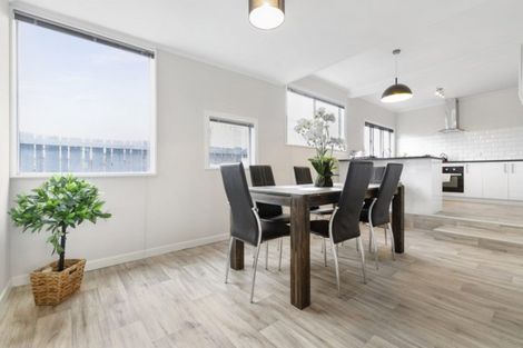 Photo of property in 9 Menary Street, Papakura, 2110