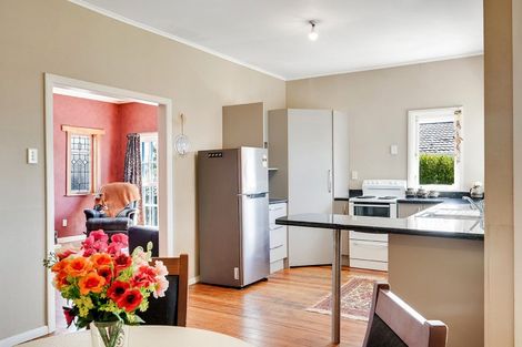 Photo of property in 1160 Heaphy Terrace, Fairfield, Hamilton, 3214