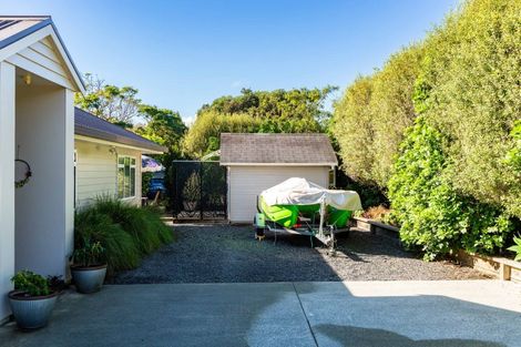 Photo of property in 56 Moir Point Road, Mangawhai Heads, Mangawhai, 0505