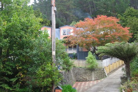 Photo of property in 28 Elmslie Road, Pinehaven, Upper Hutt, 5019