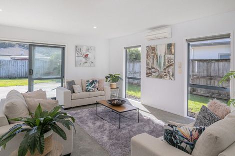 Photo of property in 8 Captain Wood Avenue, Whitianga, 3510