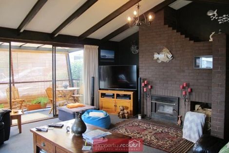 Photo of property in 122 Larnach Road, Vauxhall, Dunedin, 9013