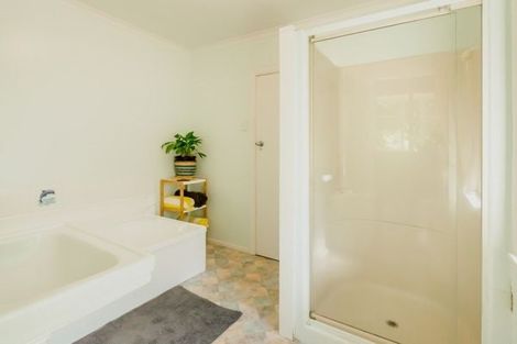 Photo of property in 59 Te Moana Road, Waikanae Beach, Waikanae, 5036