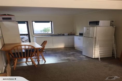 Photo of property in 1/10 Sylvan Park Avenue, Milford, Auckland, 0620