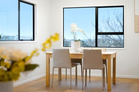 Photo of property in 40 Holmes Drive South, Massey, Auckland, 0614