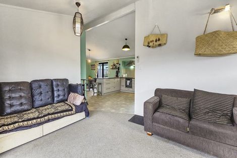 Photo of property in 76 Kawaha Point Road, Kawaha Point, Rotorua, 3010