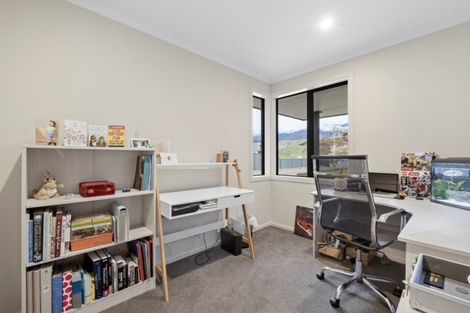 Photo of property in 78 Stratford Drive, Mount Pisa, Cromwell, 9383