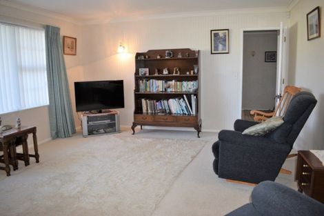 Photo of property in 9 Old Coach Road South, Otaki Beach, Otaki, 5512