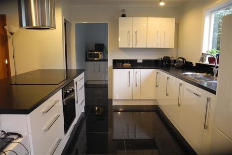 Photo of property in 33 Acheron Road, Paremata, Porirua, 5026