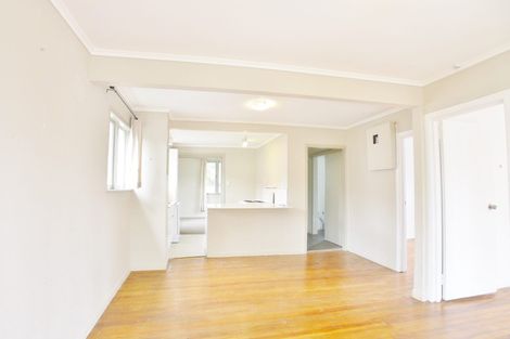 Photo of property in 127 View Road, Sunnyvale, Auckland, 0612