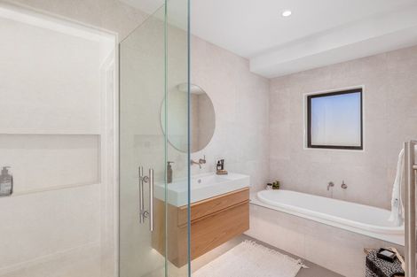 Photo of property in 60 Major Hornbrook Road, Mount Pleasant, Christchurch, 8081