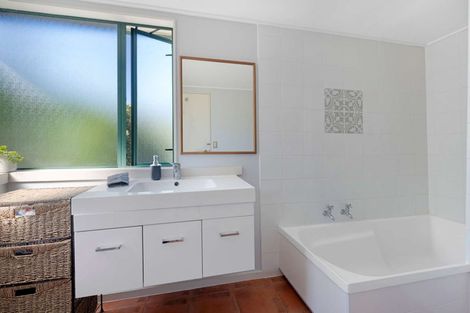 Photo of property in 3b Laing Cove, Havelock North, 4130