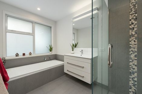 Photo of property in 155 The Boulevard, Papamoa Beach, Papamoa, 3118