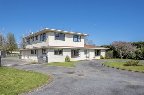 Photo of property in 292 Heatherlea Road East, Levin, 5571