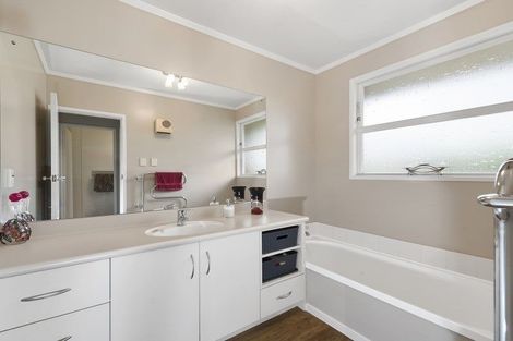 Photo of property in 3 Edwin Street, St Andrews, Hamilton, 3200