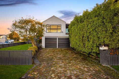 Photo of property in 24 Granville Drive, Massey, Auckland, 0614