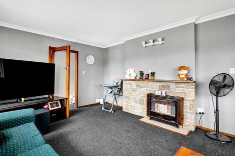 Photo of property in 27 Reid Avenue, Hawera, 4610