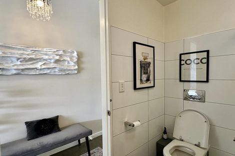 Photo of property in 1/25 Home Street, Mount Victoria, Wellington, 6011