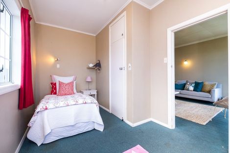 Photo of property in 6 Clifton Road, Haumoana, 4102