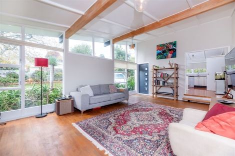 Photo of property in 61 La Rosa Street, Green Bay, Auckland, 0604