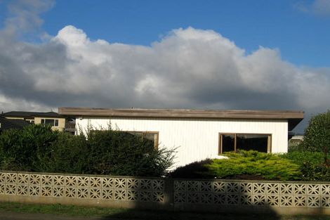 Photo of property in 92 Michael Road, Paraparaumu Beach, Paraparaumu, 5032