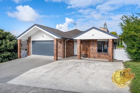 Photo of property in 60 Saralee Drive, Manurewa, Auckland, 2105
