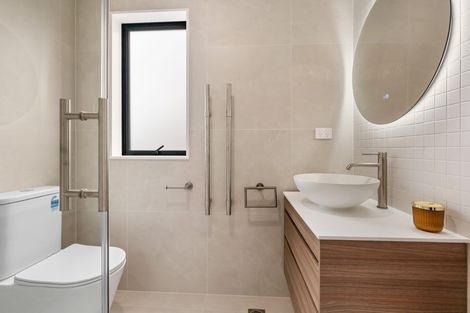 Photo of property in 41 Shortt Avenue, Mangere Bridge, Auckland, 2022