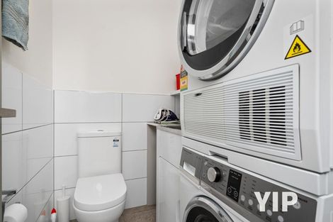 Photo of property in 5 Spitfire Place, Newlands, Wellington, 6037