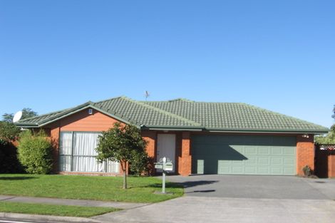 Photo of property in 41 Sandwick Drive, Weymouth, Auckland, 2103