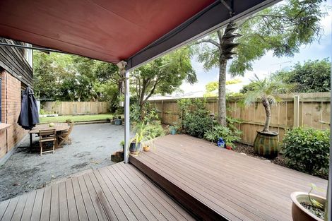 Photo of property in 79 Cascades Road, Pakuranga Heights, Auckland, 2010