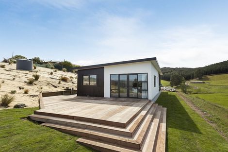 Photo of property in 17 Kingsgate Lane, Waihola, Milton, 9073