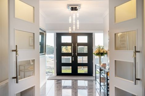 Photo of property in 6 Rushden Rise, Westmorland, Christchurch, 8025