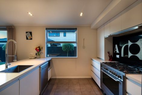 Photo of property in 23 Woodhaven Place, Parklands, Christchurch, 8083