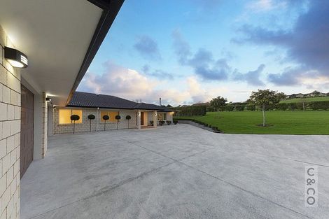 Photo of property in 289 Old North Road, Kumeu, 0892