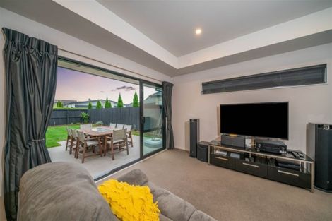 Photo of property in 17 Handley Crescent, Wigram, Christchurch, 8042