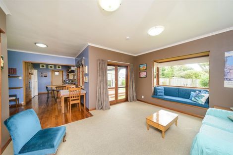 Photo of property in 11 Park Road, West End, Palmerston North, 4412