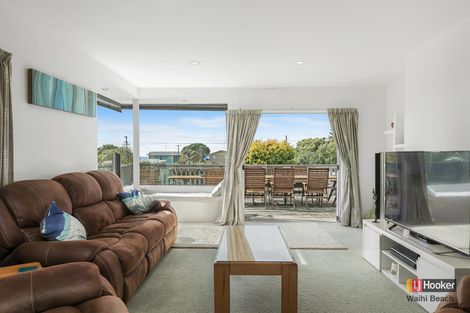 Photo of property in 21 Snell Crescent, Waihi Beach, 3611