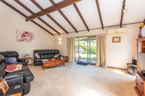 Photo of property in 2/25 Avonhead Road, Avonhead, Christchurch, 8042